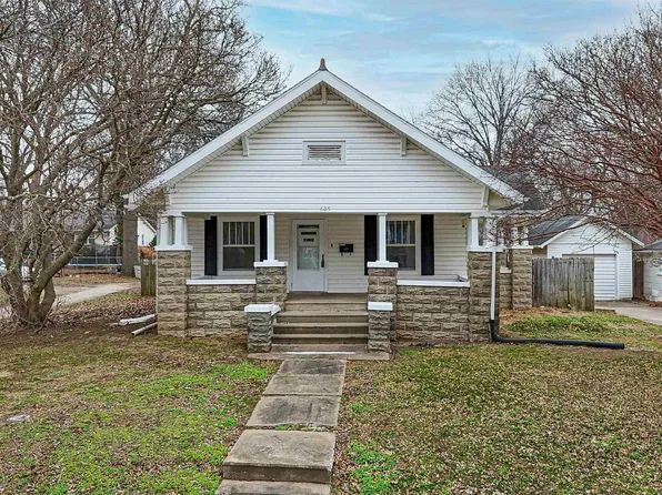 605 S Main St, Windsor, MO 65360