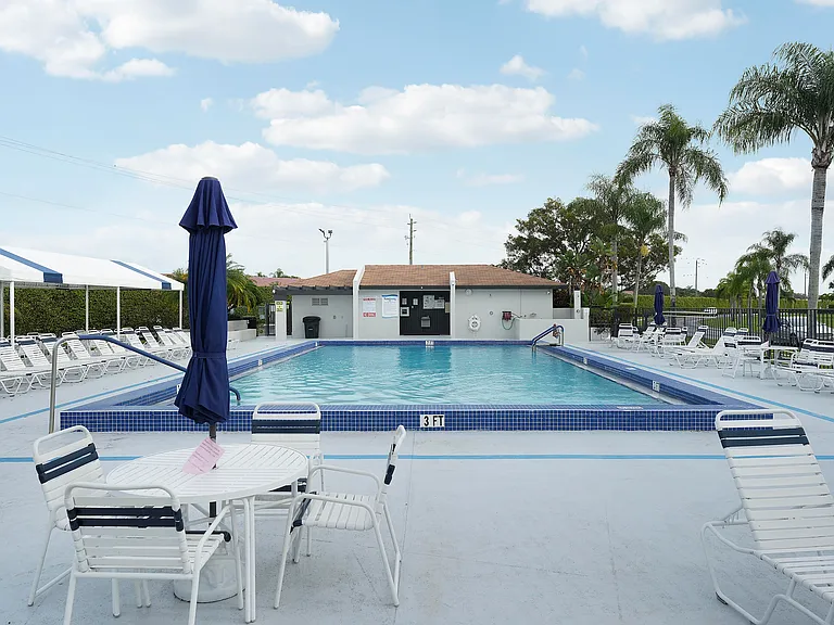 13679 Date Palm Ct #B — Photo 39