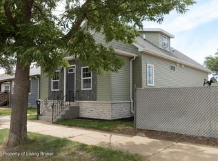 114 E Broadway St, Dickinson, ND 58601