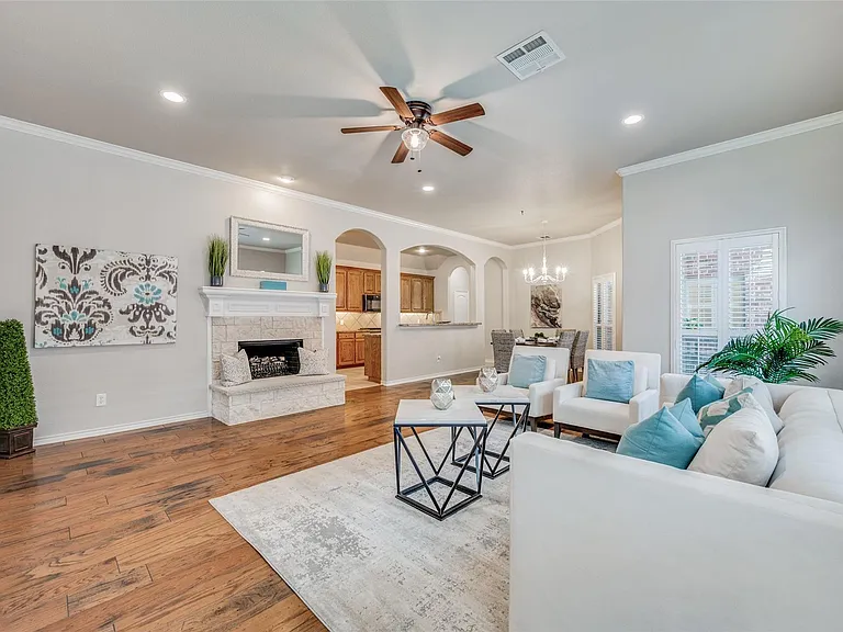 1305 Snowberry Dr — Photo 4