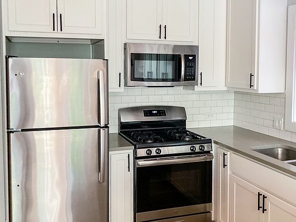 2nd image of 2320 N Southport Ave #2A