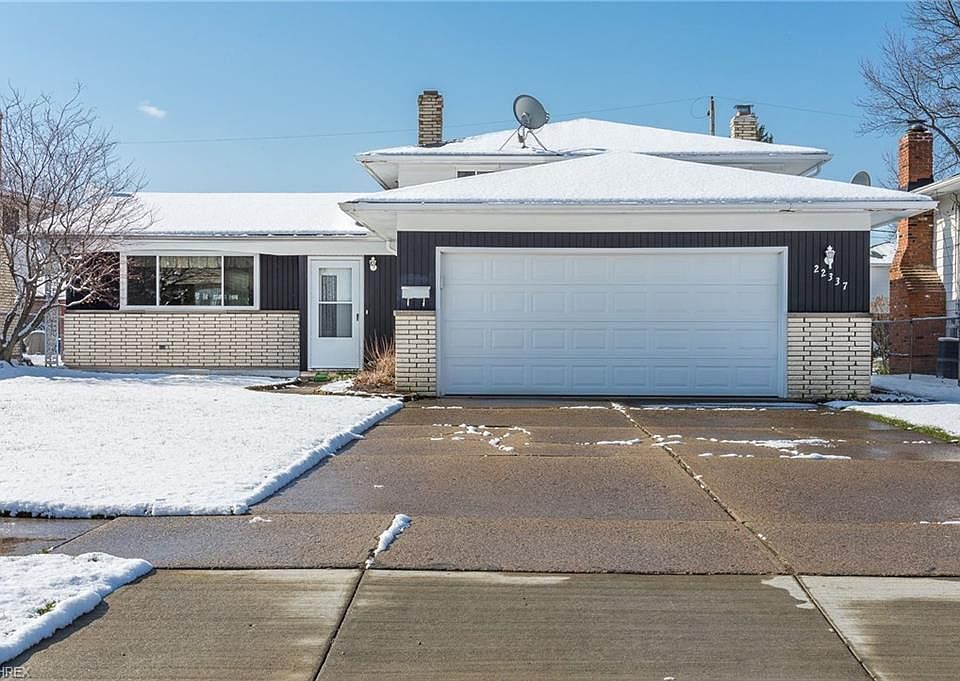1st image of 22337 Sharon Ln