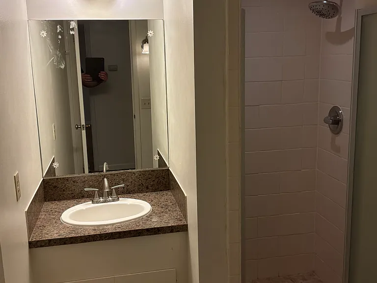 122 E Blake St — Photo 10
