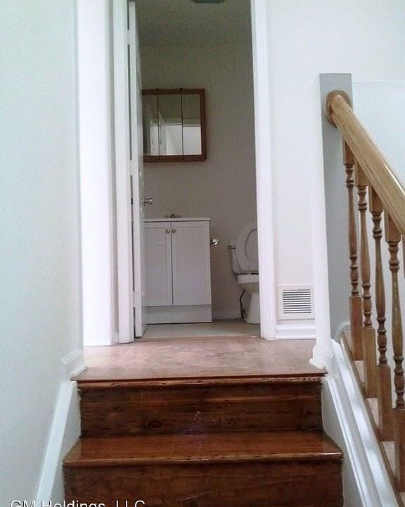 1st image of 172 W Montgomery Ave