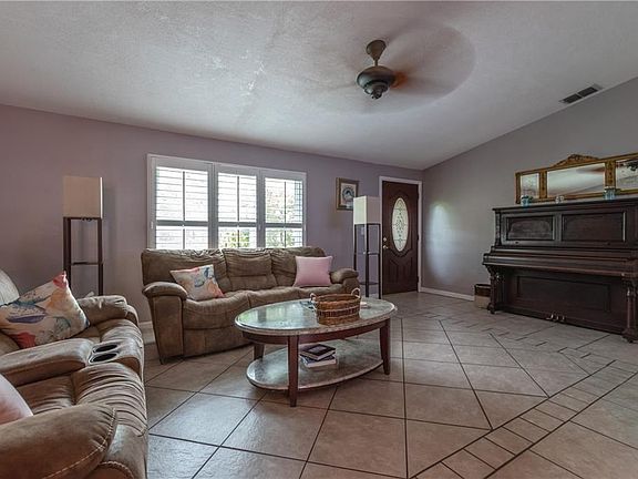 3rd image of 5521 Redhawk Dr