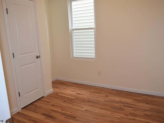 5th image of 128-130 N 13th St APT 1R