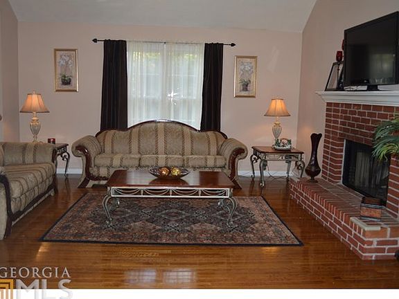 3rd image of 4237 Wellington Hills Ln