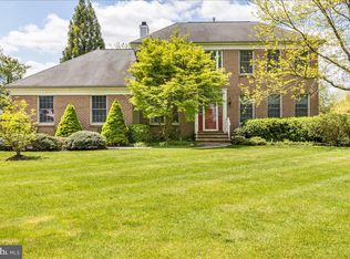 4 Stonewall Dr, Princeton Junction, NJ 08550