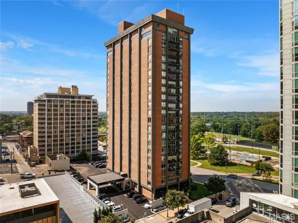 200 S Brentwood Blvd APT 6F, Saint Louis, MO 63105
