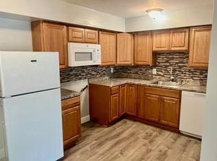 225 Danforth St #2H, Fall River, MA 02720