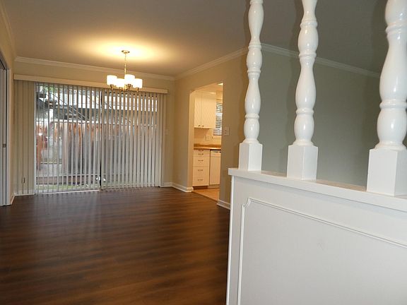 5th image of 395 Bellerose Dr APT 1