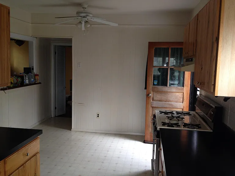 3302 22nd St N — Photo 5