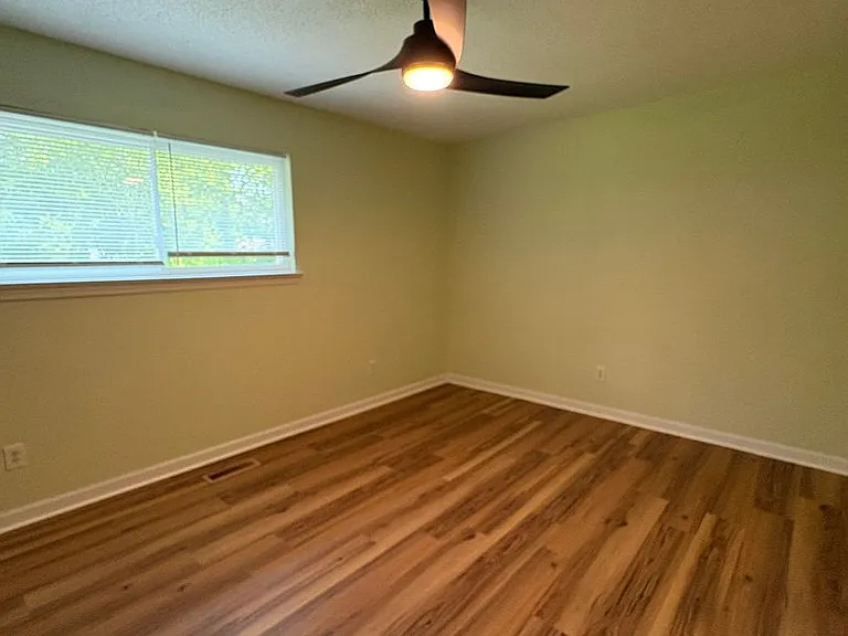825 S Valleywood Cir — Photo 15