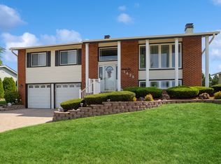 1429 Mitchell Trl, Elk Grove Village, IL 60007