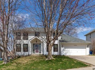 10022 Durkop St, La Vista, NE 68128