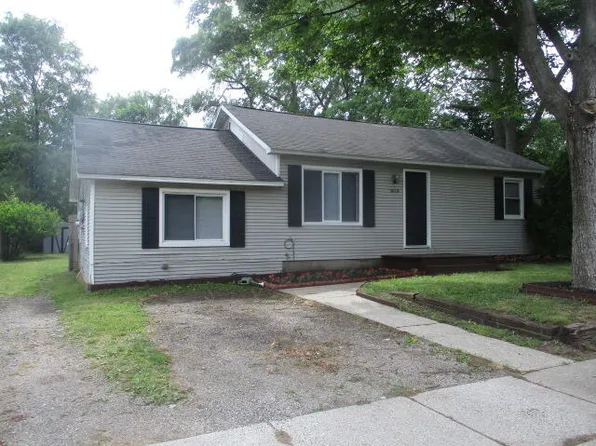 5540 Averill Ave SW, Wyoming, MI 49548