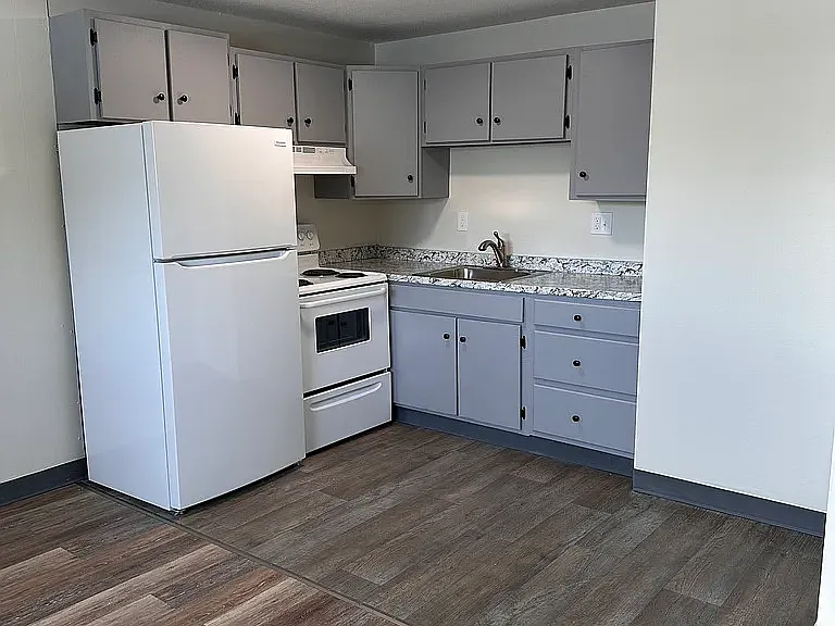 50 Simard Dr — Photo 2