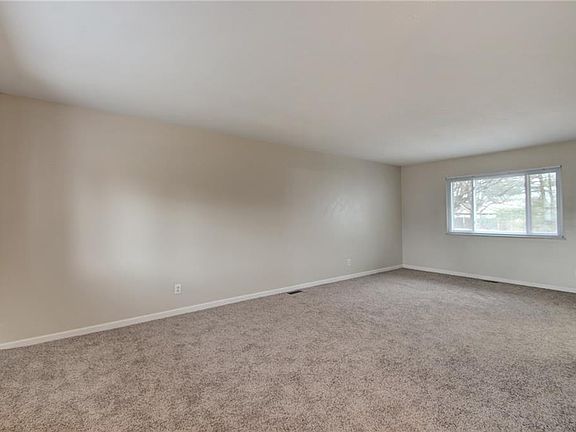 2nd image of 5238 Moonlight Dr