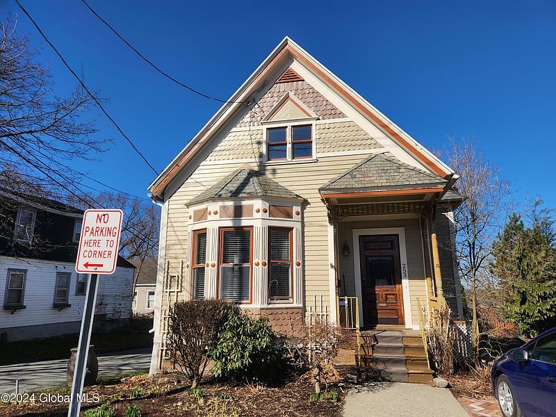 3rd image of 253 Stow Avenue