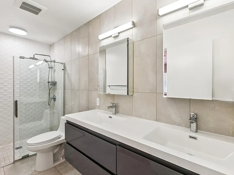 962 Addison Ave — Photo 3