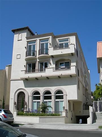 Small 6 Units Complex