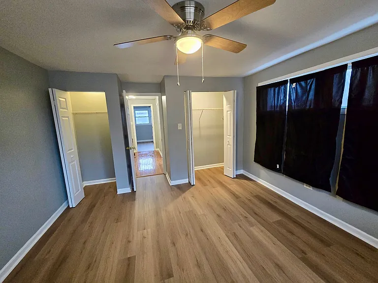 7011 S East End Ave #A — Photo 2