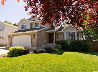 1160 E Meadow Way Dr, Layton, UT 84041