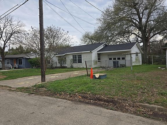 2nd image of 607 Marshall St