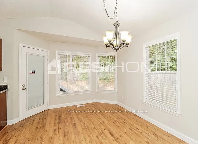 380 Amber Way — Photo 9