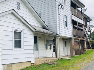 613 Highland Ave APT C, Apollo, PA 15613