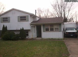 5458 Pleasant St, North Ridgeville, OH 44039