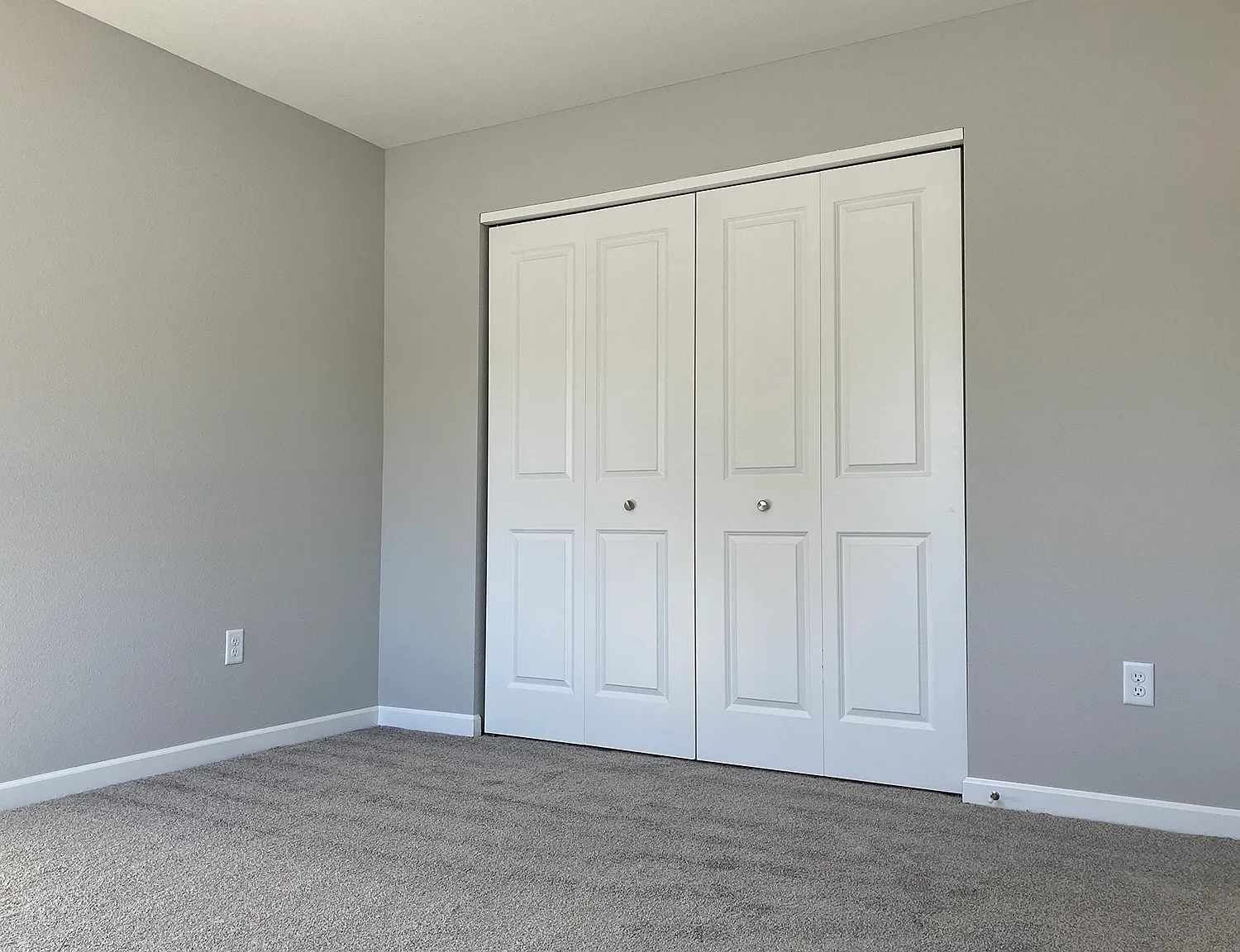 Apartments on Mound — Photo 4