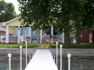 1503 S Lakeview Dr, Clear Lake, IA 50428