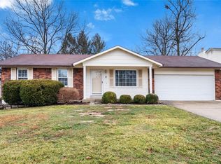 8 Teak Ct, Saint Peters, MO