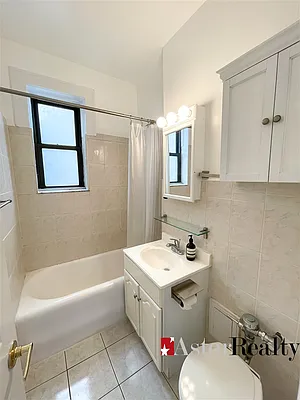 Rented by Astor Realty | media 73