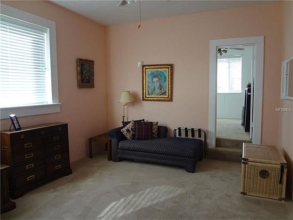 4th image of 801 Dodecanese Blvd