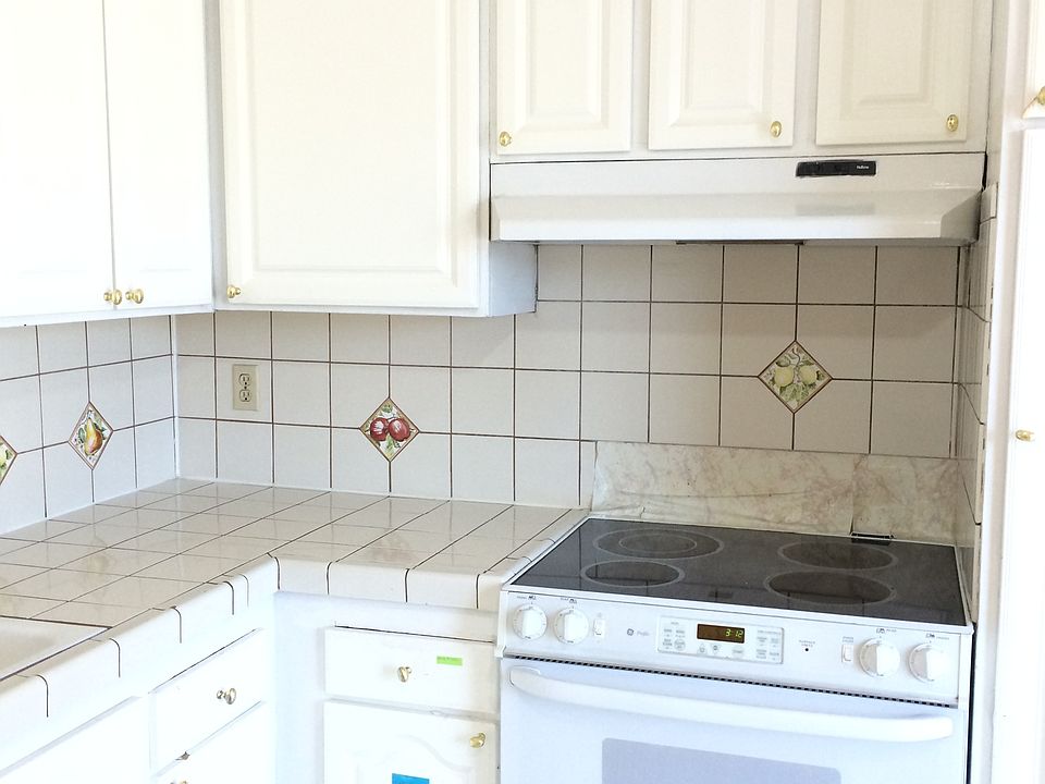 2nd image of 3682 Waterbury Ct
