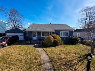 115 Moore St, Fall River, MA 02720