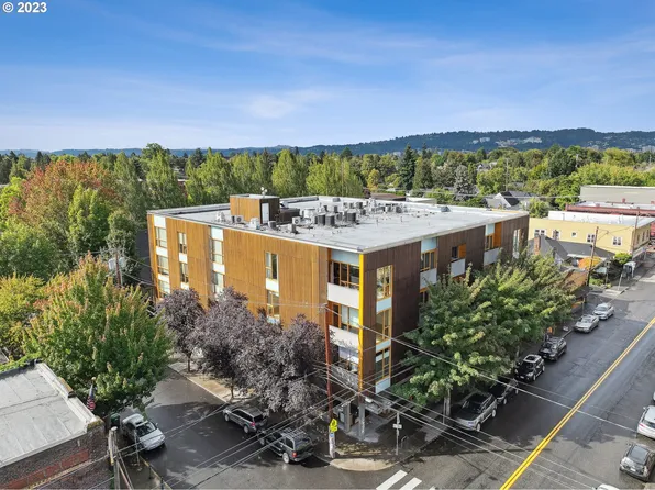 915 SE 35th Ave APT 202, Portland, OR 97214