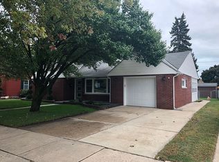 7609 20th Ave, Kenosha, WI 53143