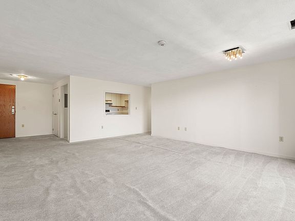 5th image of 50 Watertown St APT 402