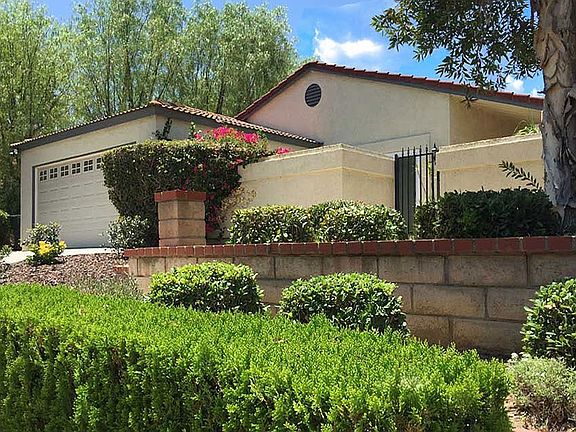 3rd image of 2423 Hillman Ln
