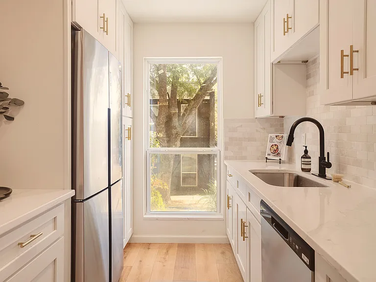 3802 Southway Dr #101 — Photo 6