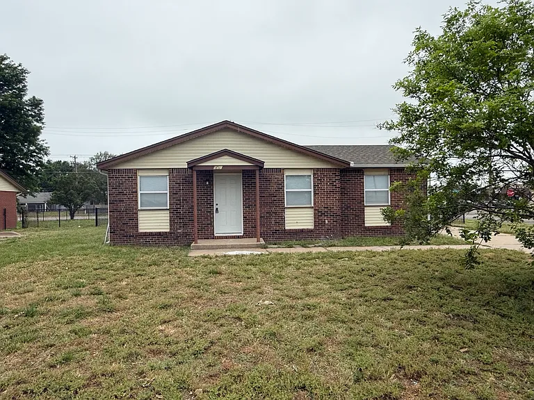 551 N Summitlawn Ln — Photo 1