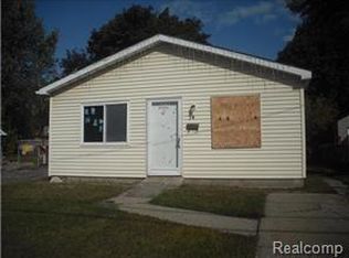 74 Virginia St, Pontiac, MI 48342