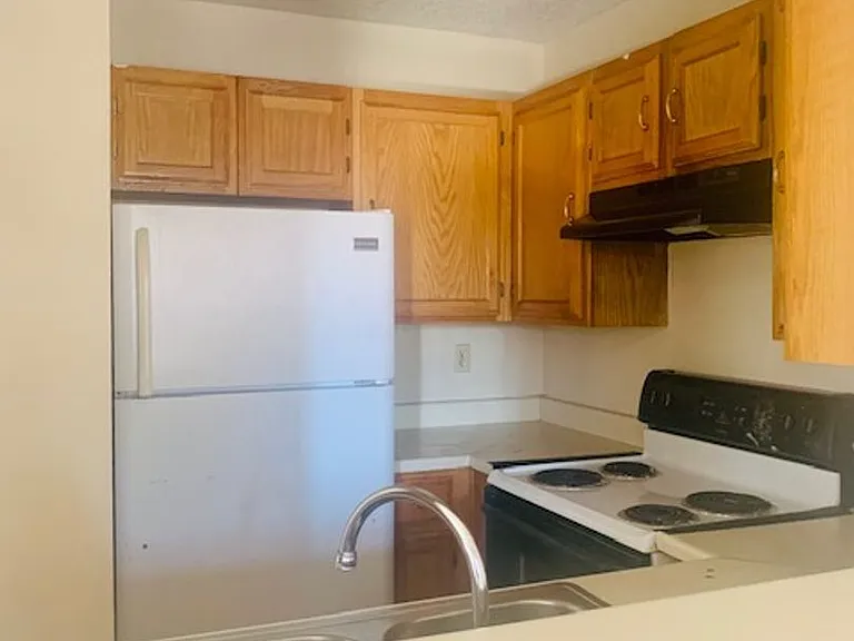 3103 E Price St — Photo 3