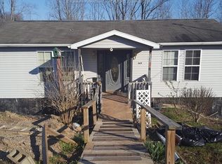 669 Long Rdg, Walton, WV 25286