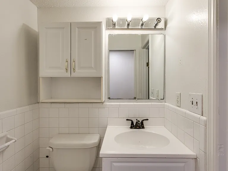 1st floor bathroom