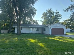 1004 N Michigan St, Oxford, IN 47971