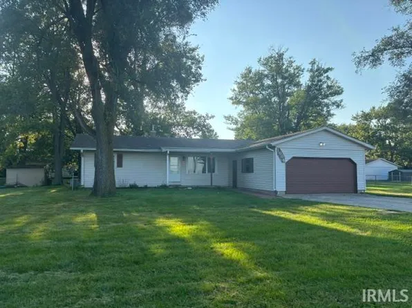 1004 N Michigan St, Oxford, IN 47971